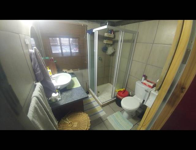 5 BEDROOM HOUSE FOR SALE IN CAPITAL PARK